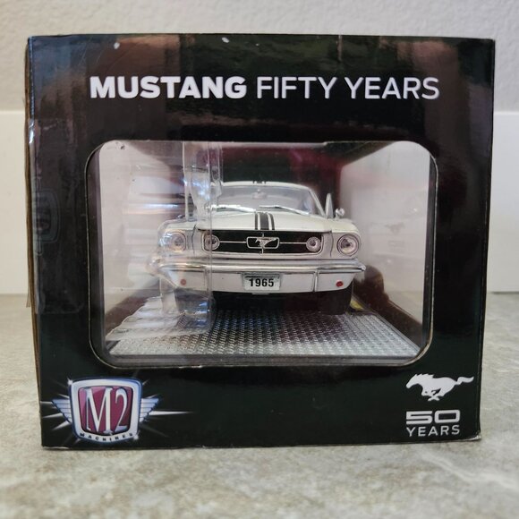 M2 Machines 1965 Ford Mustang GT 2+2 Fastback White Ltd Ed 5000 Pieces - Picture 6 of 10